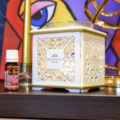 Difuzor aromaterapie Elegance cu lumanare + 3 uleiuri aromaterapie 10 ml